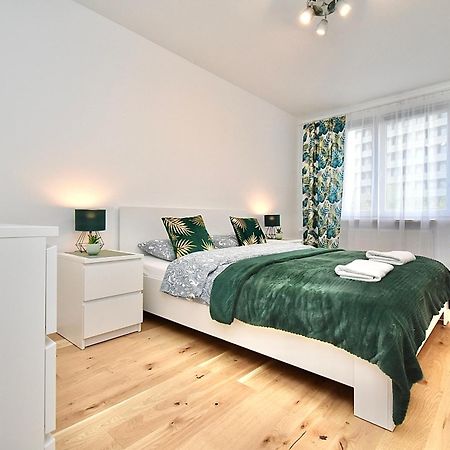 Rental Apartment Obrzezna Varsovia Exterior foto